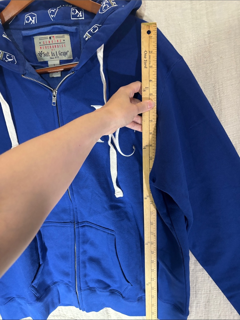 KC Royals MLB Soft As A Grape Zip Up Hoodie Jacket Blue Sz 2X Like New - Picture 4 of 9